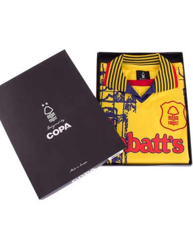 Nottingham Forest 1995-1997 Away Retro Football Shirt