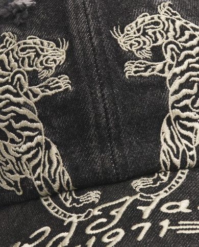 Ed Hardy - Desert Tiger 5 Panel Trucker Cap - Black